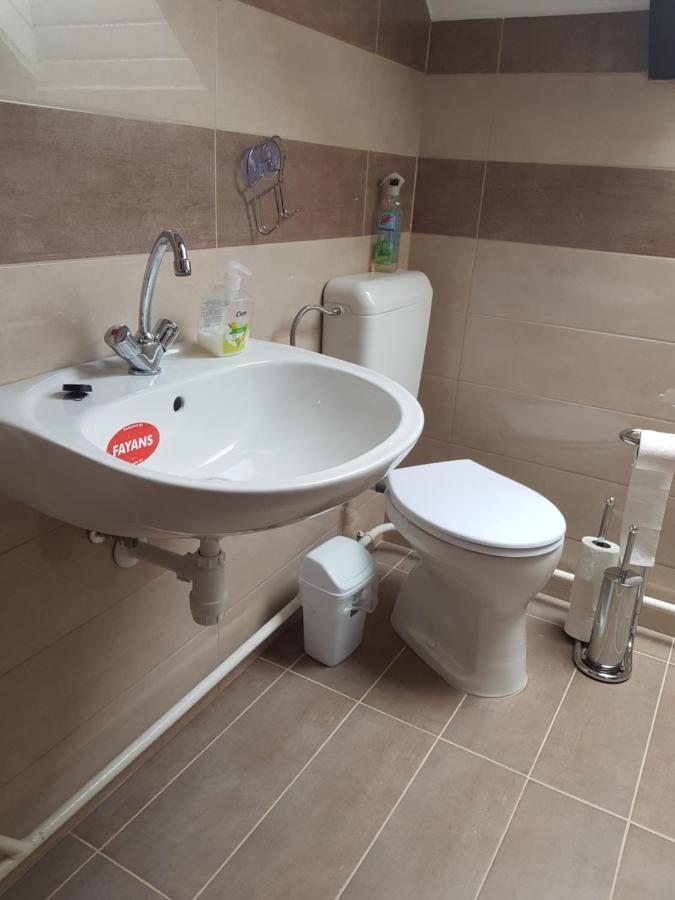 Partifecske Vendeghaz Hotel Tiszafured Bagian luar foto