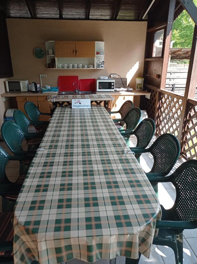 Partifecske Vendeghaz Hotel Tiszafured Bagian luar foto