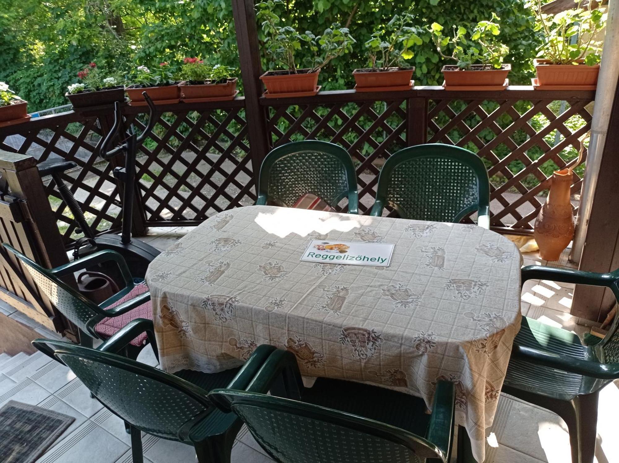 Partifecske Vendeghaz Hotel Tiszafured Bagian luar foto