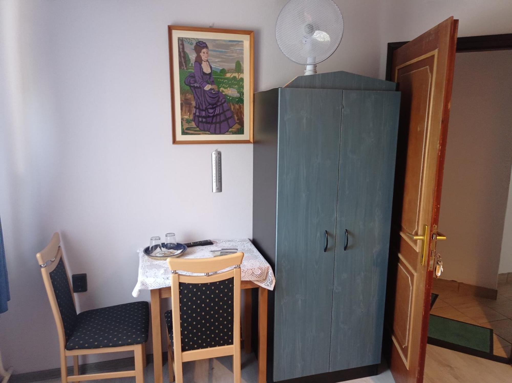 Partifecske Vendeghaz Hotel Tiszafured Bagian luar foto