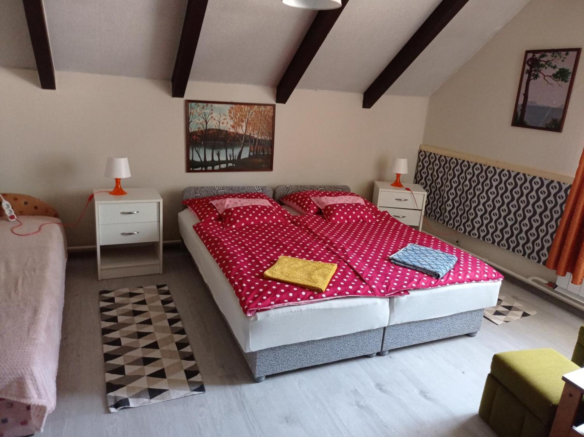 Partifecske Vendeghaz Hotel Tiszafured Bagian luar foto